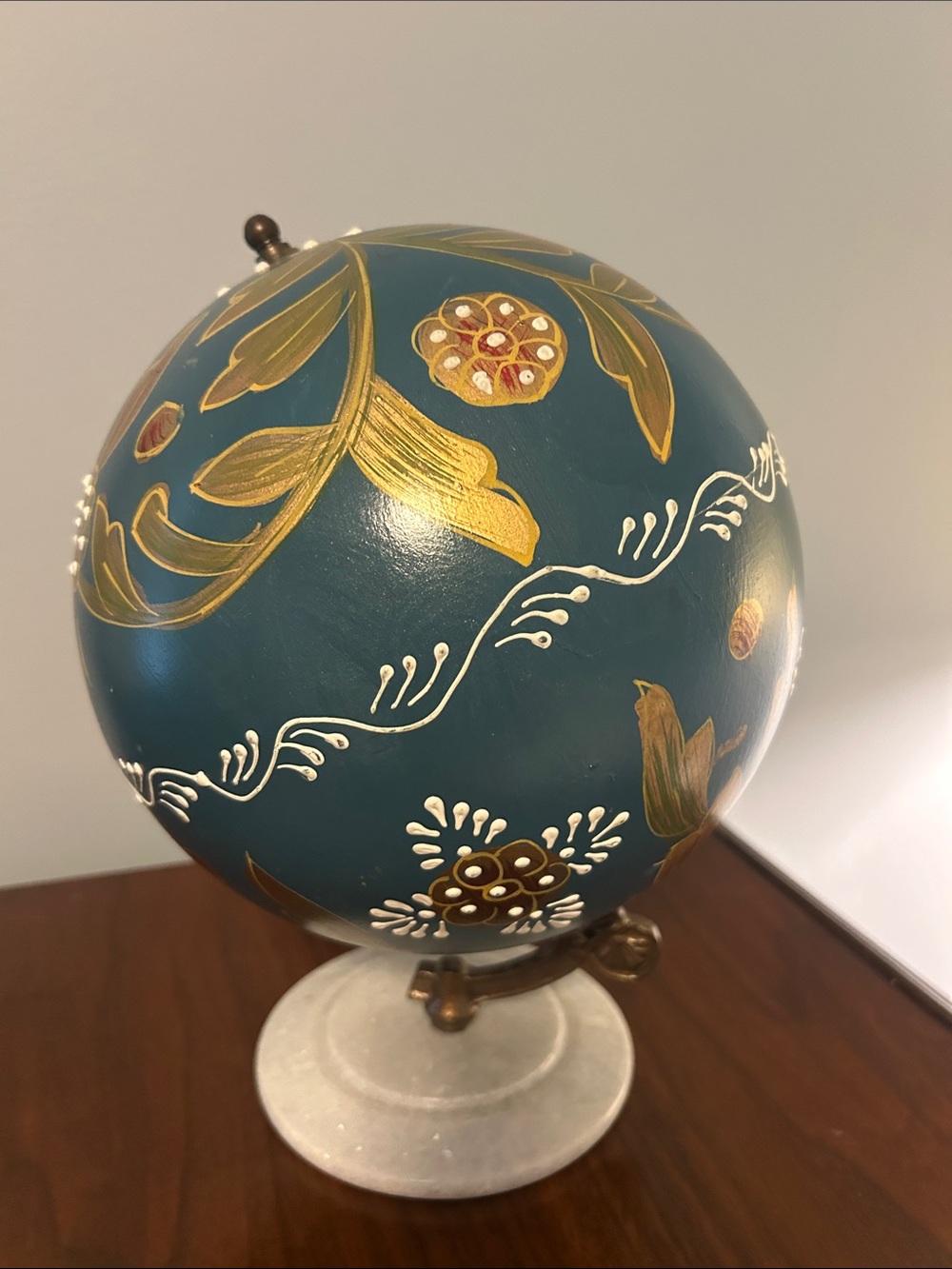 World Globe Decorative Floral
Solid Marble Base